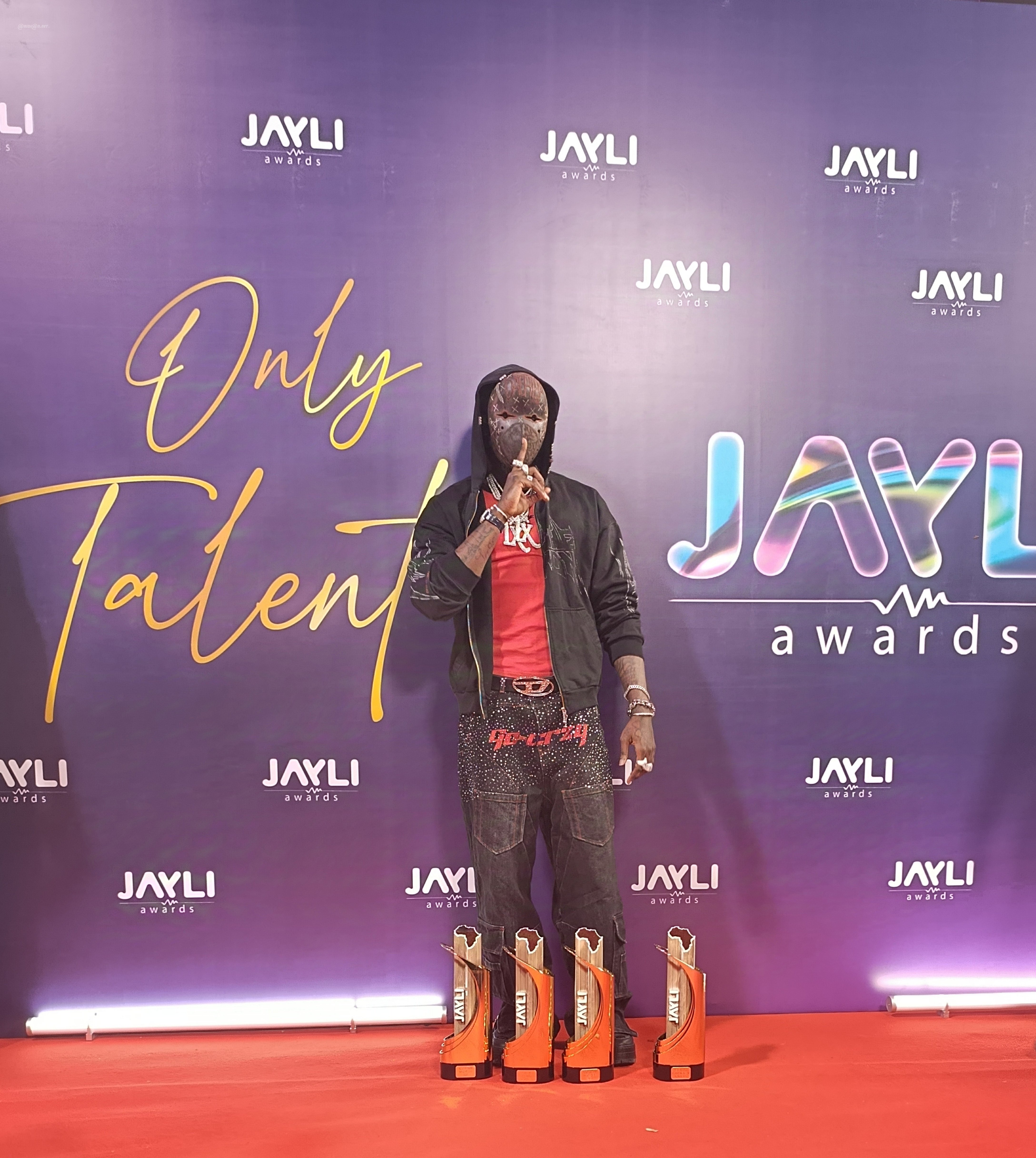 Côte d'Ivoire : HIMRA rafle 4 trophées au Jayli Awards et bat le record de Josey