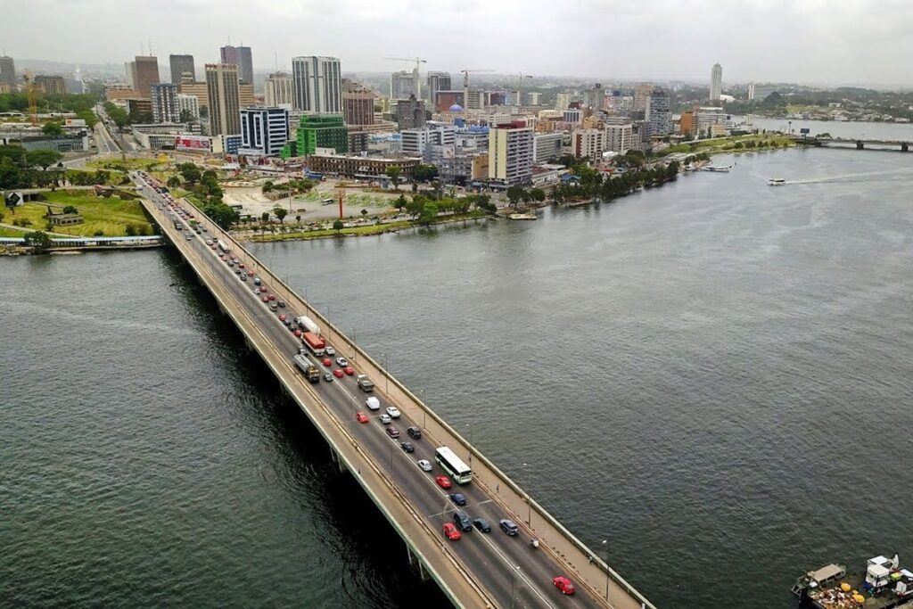 Côte d'Ivoire : la circulation sera interrompue sur le tablier ouest du pont Félix Houphouet-Boigny du 10 au au 18 octobre 2024 ( Officiel)