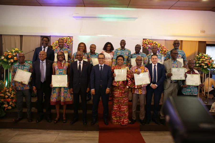 Côte d'Ivoire: la SIB honore 91 membres de son personnel
