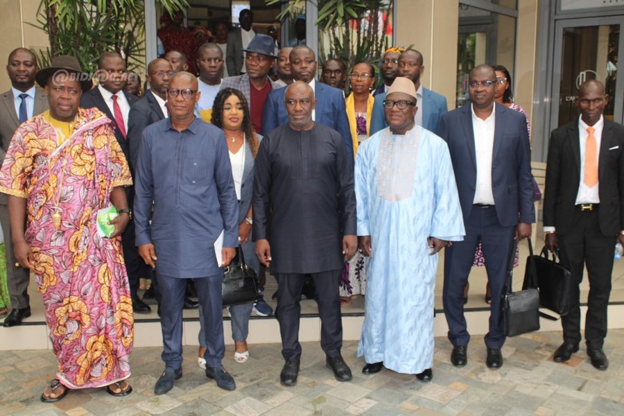 Côte d'Ivoire: le ministre Roger Félix Adom instruit les membres de Génération Gagnante sur les télécommunications et l’innovation