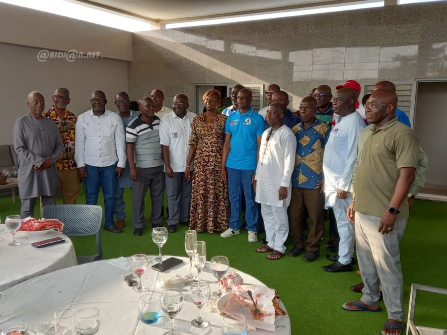 Côte d'Ivoire : les retrouvailles d'anciens élèves du lycée Classique d'Abidjan (1979-1980)