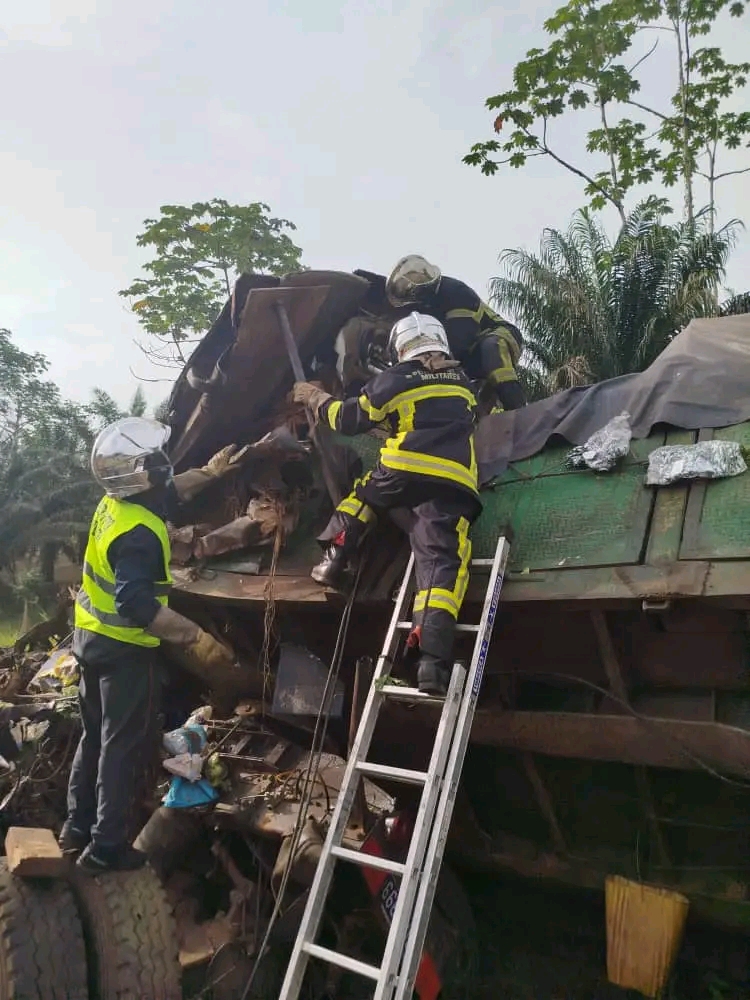 Côte d'Ivoire: trois personnes tuées sur l'autoroute du Nord après une collision entre deux camions remorques ( Pompiers)