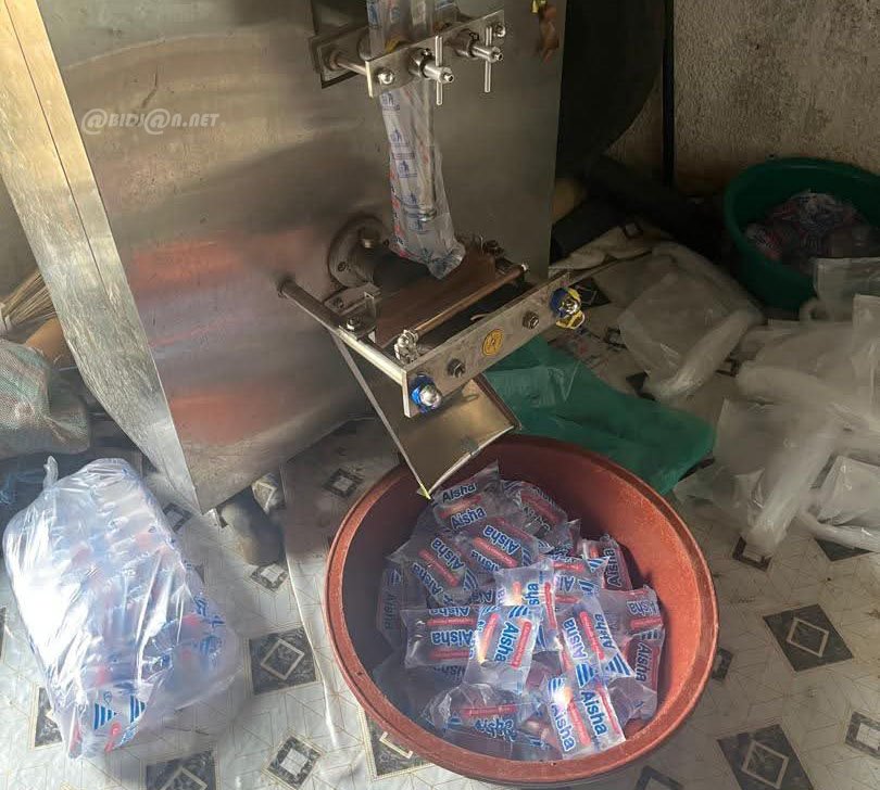 Côte d'Ivoire : Un site clandestin de mise en sachet d’eau démantelé par la Police Sanitaire à Cocody Danga