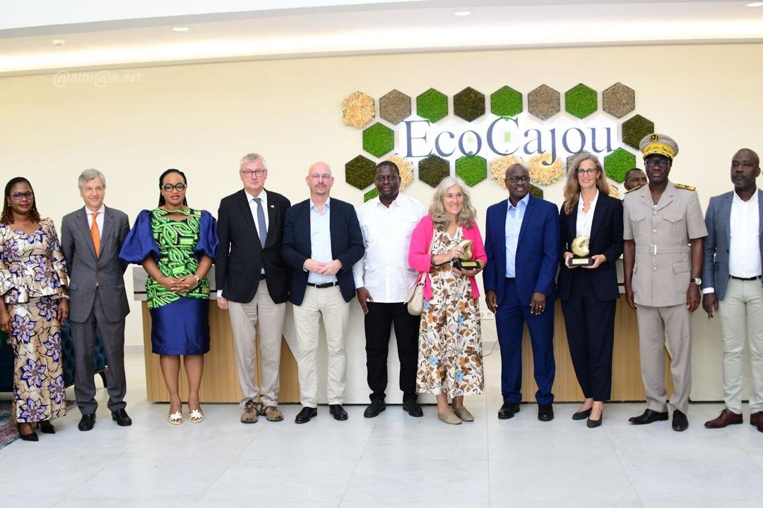 Côte d'Ivoire : une délégation européenne visite une usine de Cajou à Odienné