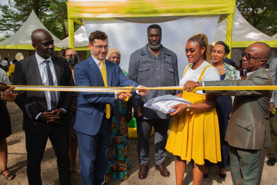 Côte d'Ivoire: une salle de classe construite avec des déchets plastiques recyclés