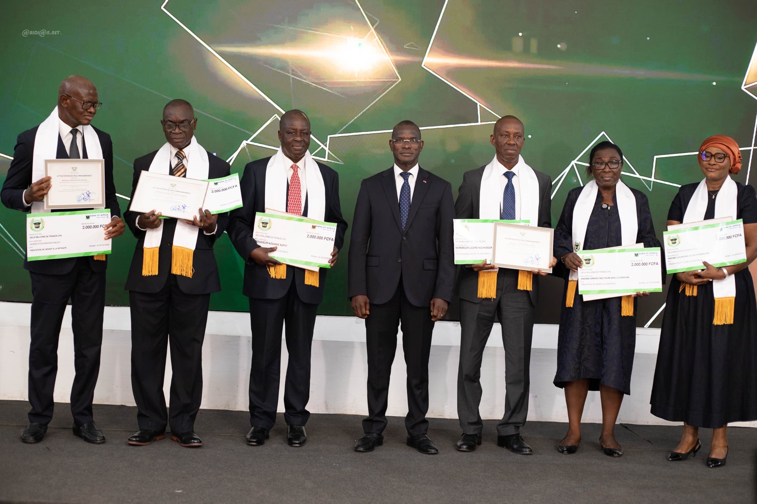 Côte d’Ivoire : 34 administrateurs territoriaux admis à la retraite honorés