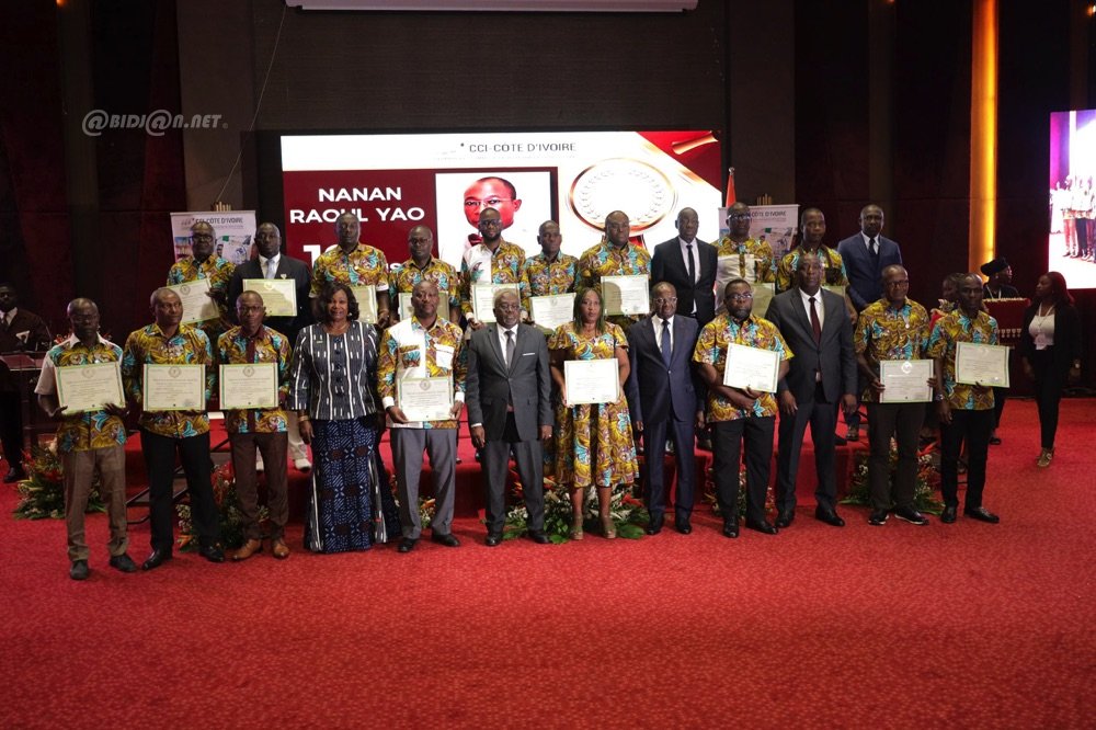 Côte d’Ivoire : 94 agents de la Chambre de commerce décorés pour leur engagement professionnel