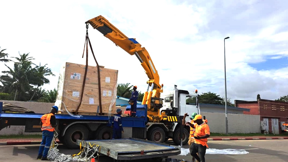 Côte d’Ivoire : AGL assure la logistique de plusieurs IRM pour l’équipement des hôpitaux
