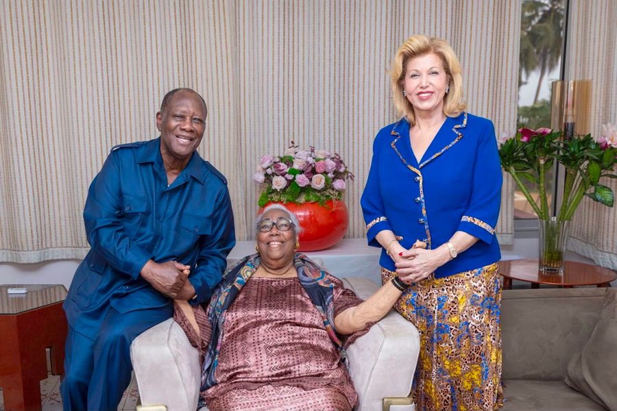 Côte d’Ivoire : le couple Alassane Ouattara rend visite à Madame Thérèse Houphouët-Boigny