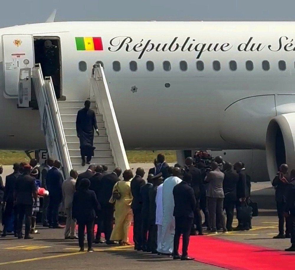 Côte d’Ivoire : le Président sénégalais Bassirou Diomaye Faye est arrivé à Abidjan pour l’investiture du Président Ouattara