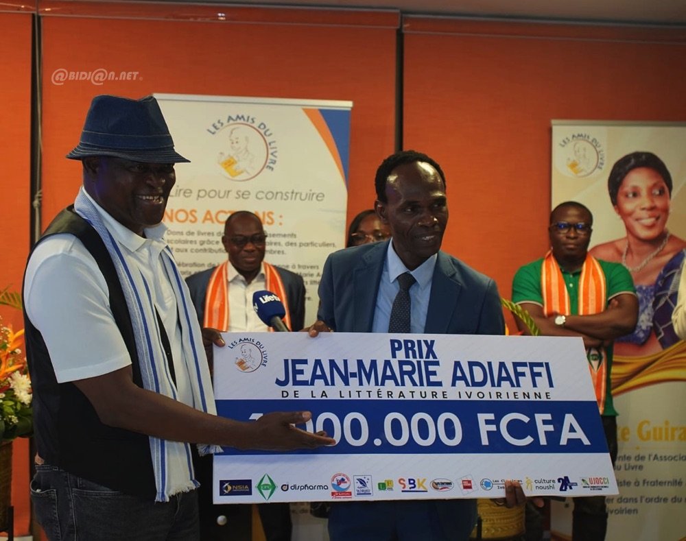 Côte d’Ivoire : l’écrivain Tiburce Koffi sacré grand lauréat du Prix Jean-Marie Adiaffi 2026 