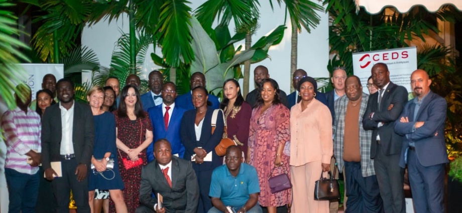 Côte d’Ivoire: Ex alumnos de ciencias políticas del CEDS estrechan lazos