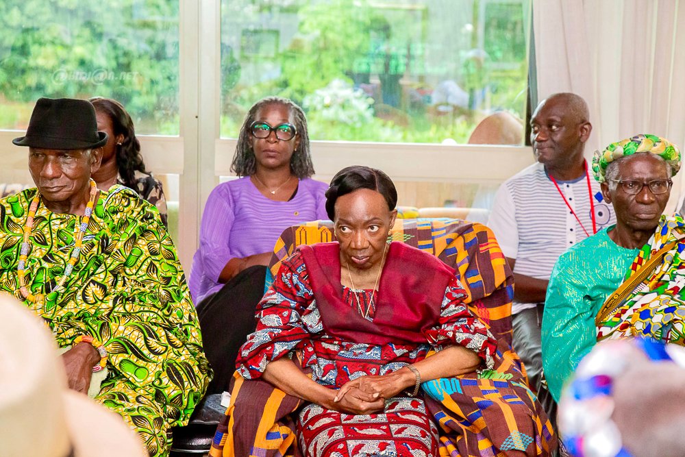 Côte d’Ivoire : Les chefs du département de Jacqueville en visite de remerciements à la Grande Chancelière Honoraire, Professeure Henriette Dagri-Diabaté