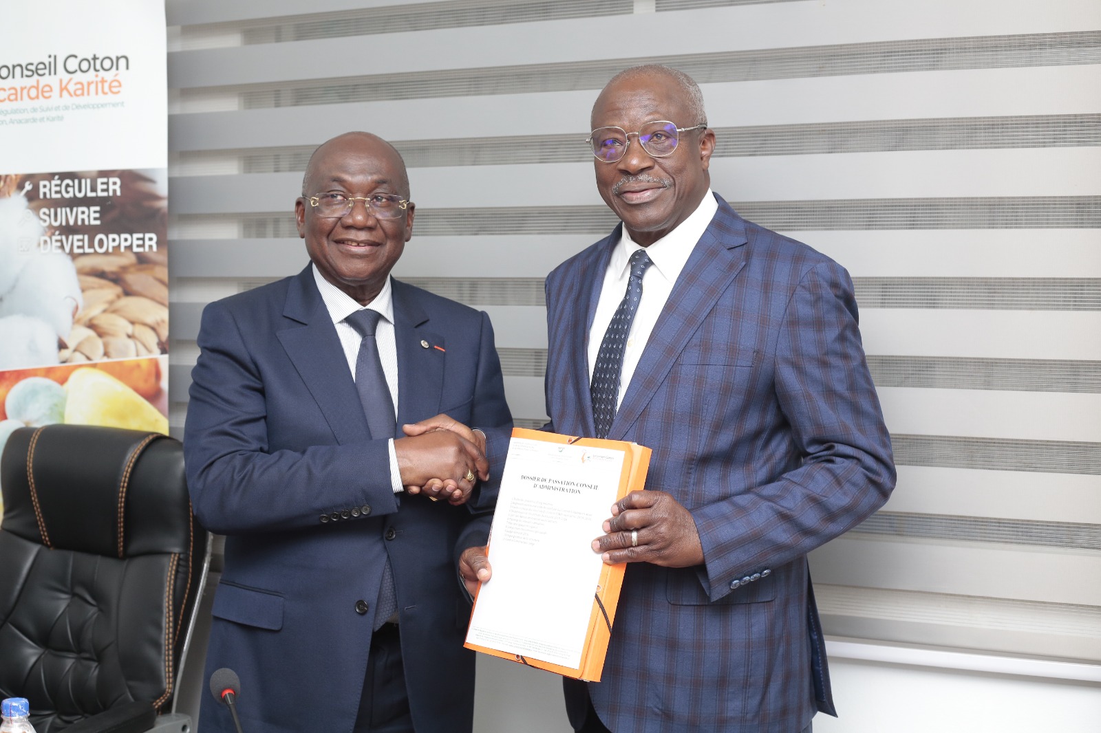 Côte d’Ivoire/ Présidence du Conseil d’Administration du Conseil Coton Anacarde Karité : Ehui Kouassi Jérôme succède à Ouattara Blidia ( Officiel)