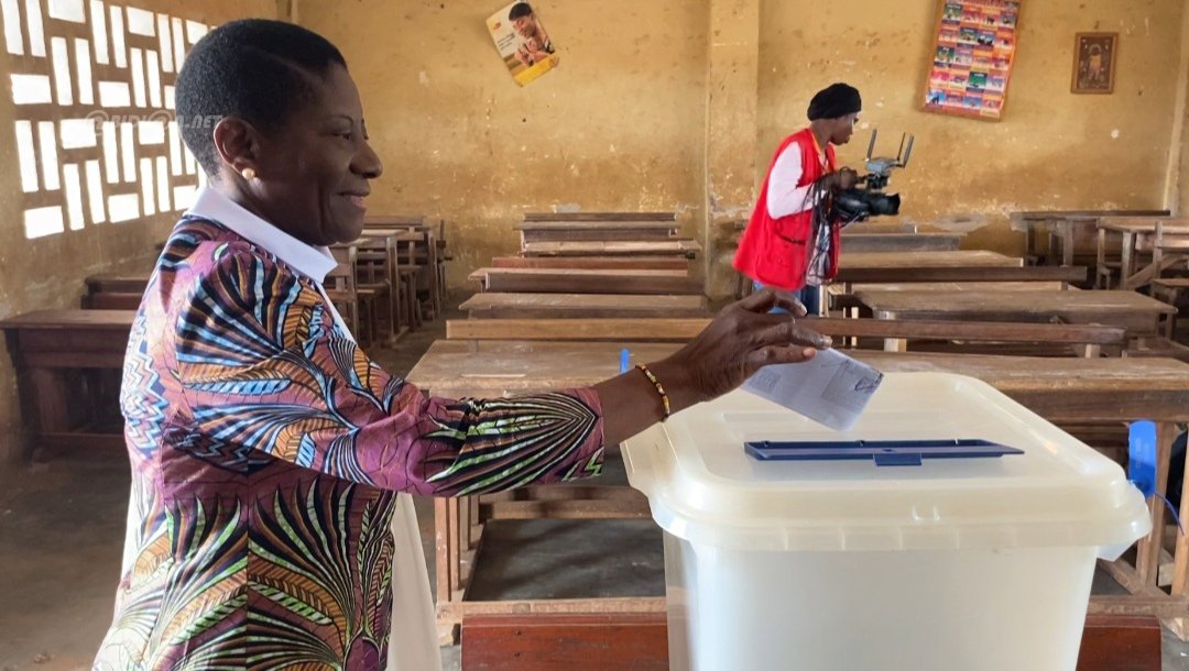 Côte d’Ivoire / Présidentielle 2025 : La candidate du GP-PAIX, Henriette Lagou, a voté à Daoukro