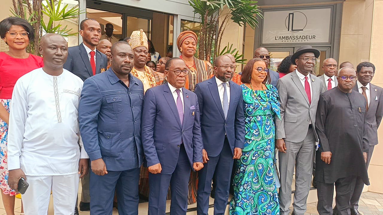 Côte d’Ivoire/ Présidentielle 2025: Les ‘’ Observateurs des Médias’’ saluent le leadership d’Alassane Ouattara et appellent à la préservation de la paix