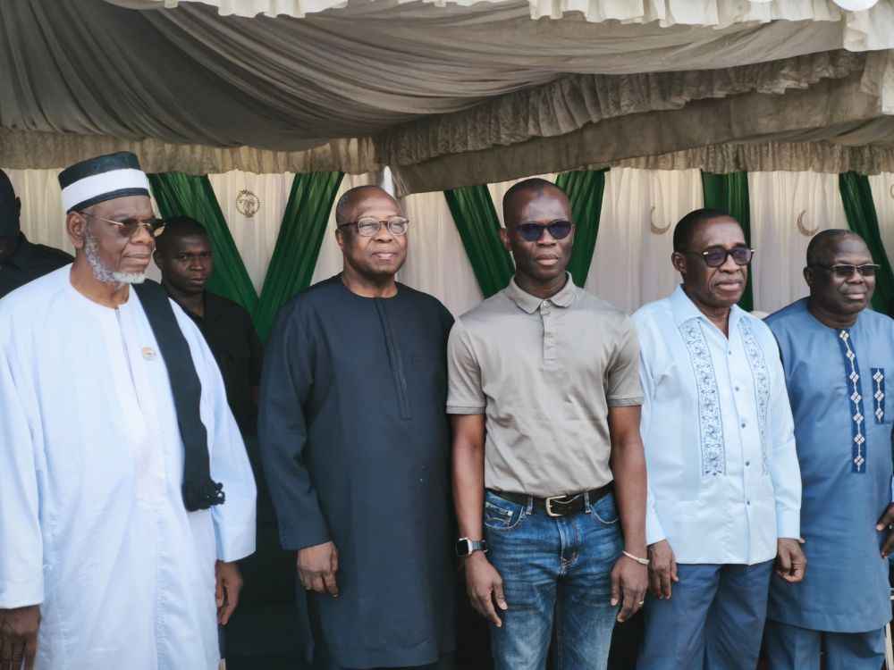 Côte d’Ivoire/ Solidarité: Yves Brahima Koné offre des centaines de tonnes de vivres à environ 2 mille personnes vulnérables à Abobo