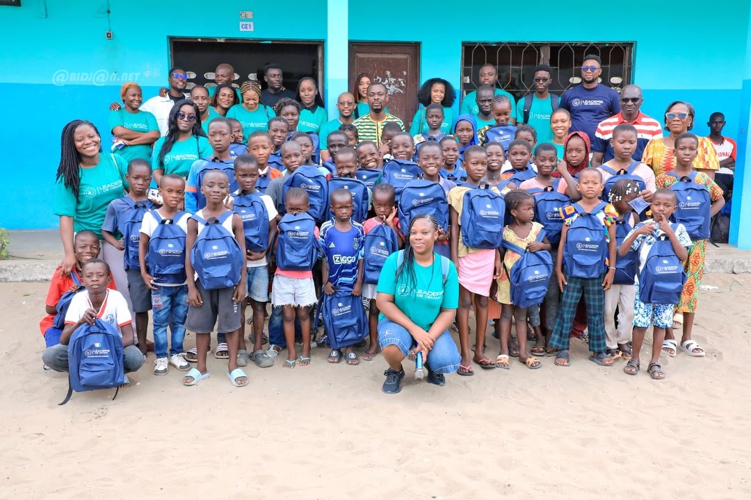 Côte d’Ivoire: une association distribue 200 kits scolaires à des enfants défavorisés d'Abidjan et de Kolia