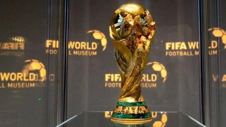 Fifa : Silvio Gazzaniga, créateur du trophée de la Coupe du monde