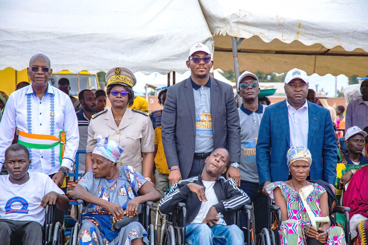 Couverture Maladie Universelle (CMU) : les populations de Niakaramandougou sensibilisées dans le cadre de la caravane CMU Zéro Cotisation