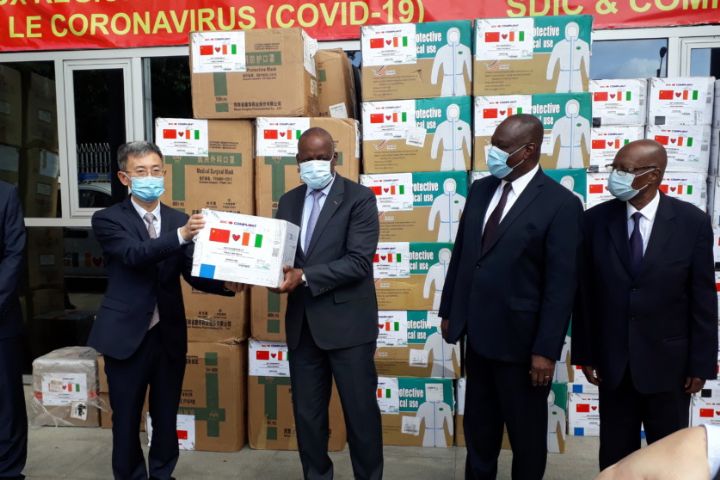 Covid-19 : Du matériel médical de la Chine aux régions du Tchologo et du Poro