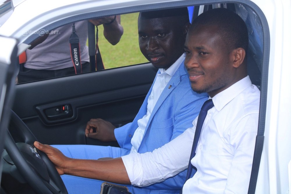 International NKL Company remet une centaine de véhicules à ses souscripteurs