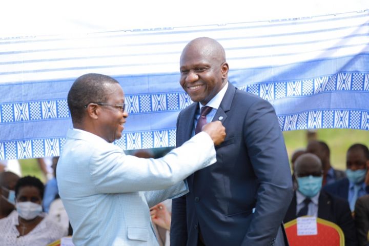 Distinction : l’ivoirien Abou Bamba élevé au rang d’Officier de l’ordre national