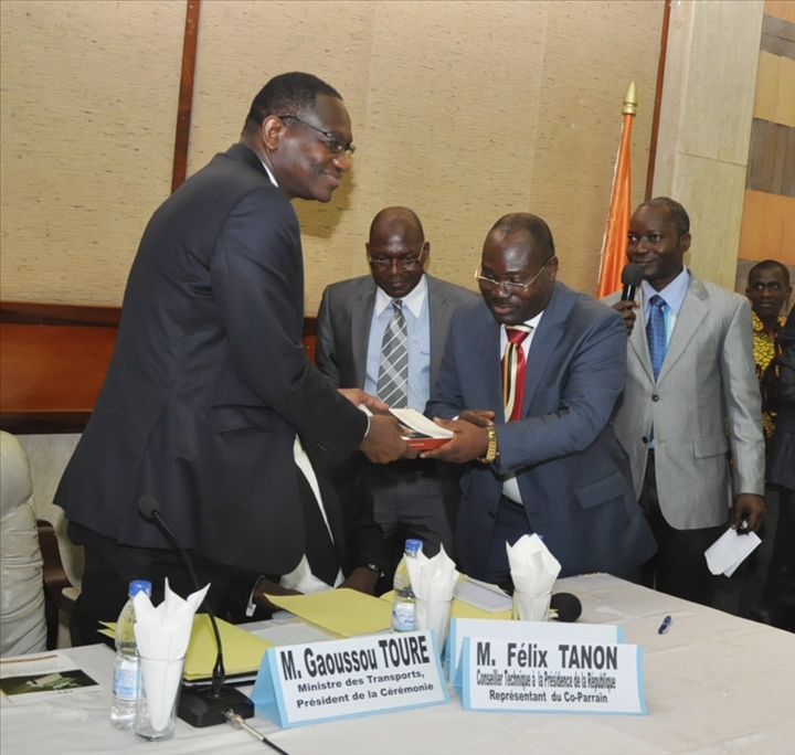 Cérémonie de dédicace du livre du Dr. Echui AkA Désiré : le discours du ministre Gaoussou Touré