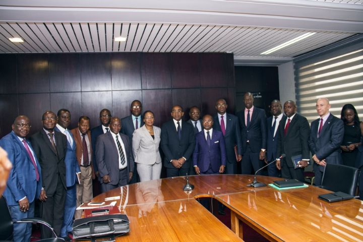 Logements sociaux : Après les Notaires, Architectes et Promoteurs, le Ministre Claude Isaac Dé rencontre les Banques et Etablissements financiers