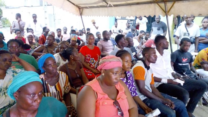 Législative 2021 à Cocody : la candidate du RHDP ratisse large à la Palmeraie Sipim1 et M’Pouto