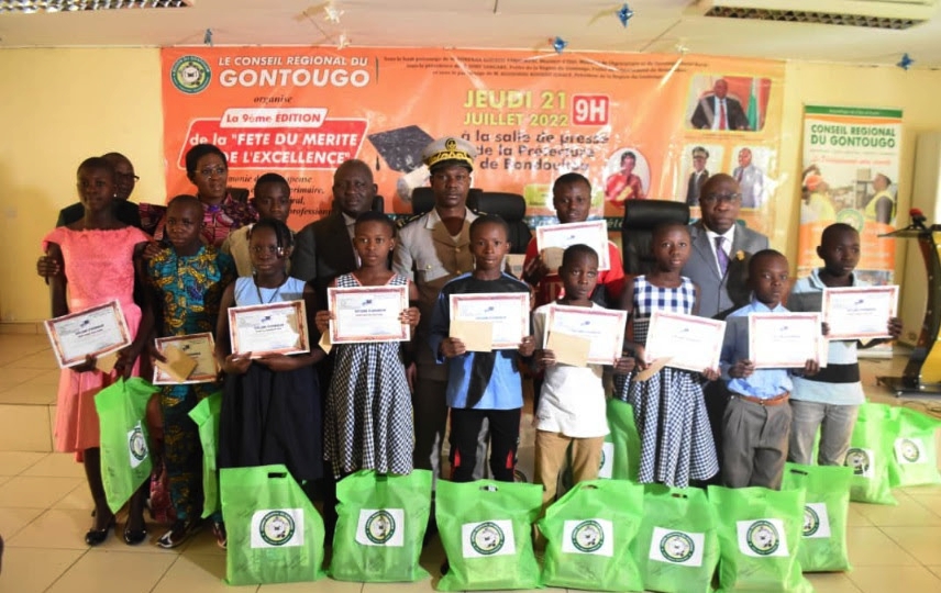 Des élèves lauréats de prix d’excellence primés à Bondoukou
