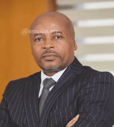 Décès de John Mokom: Standard Chartered Bank Côte d’Ivoire rend hommage à un « dirigeant visionnaire »