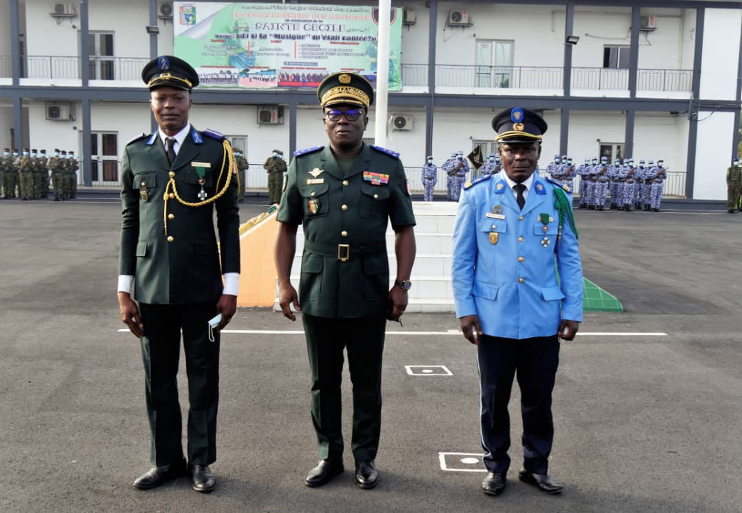 Deux militaires décorés pour leurs actes de bravoure