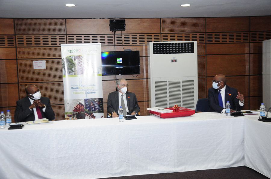 Développement des entreprises: l’économiste français, Jacques Attali donne des rudiments aux jeunes entrepreneurs ivoiriens