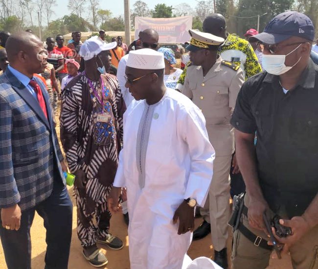 Développement local : le ministre Bouaké Fofana salue l'engagement de la mutuelle  de développement de Gbémazo auprès des populations