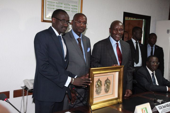 Discours du premier ministre Daniel Kablan Duncan à l’occasion de la visite de travail à la Direction Générale des Impôts