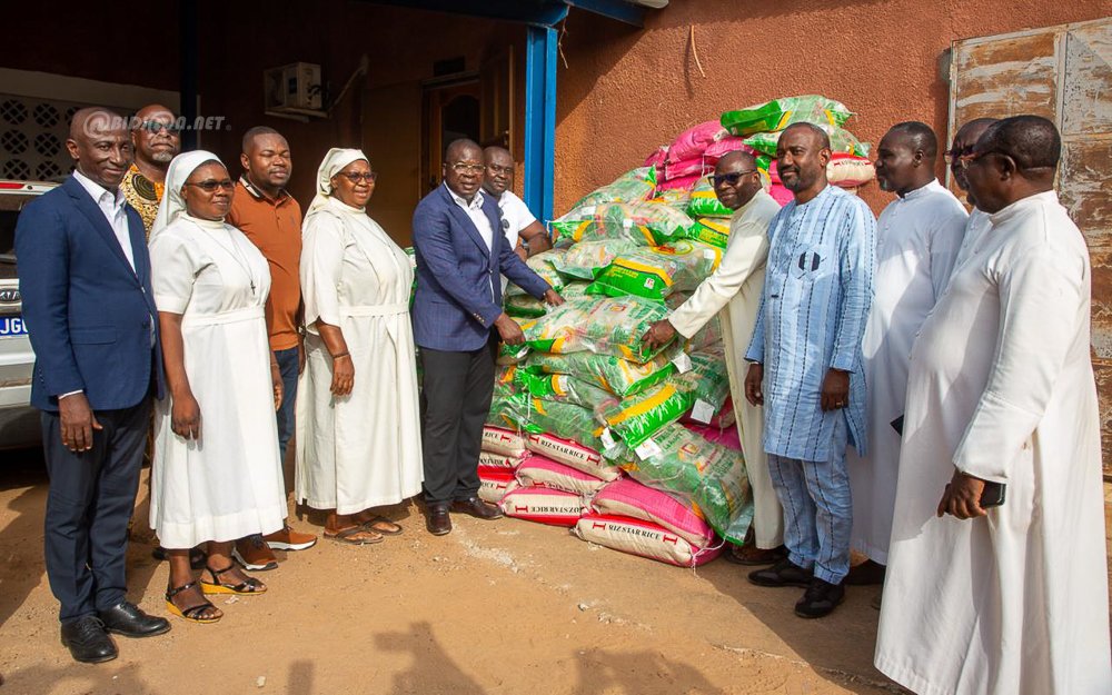 Divo : 20 tonnes de vivres offertes aux communautés musulmane et catholique