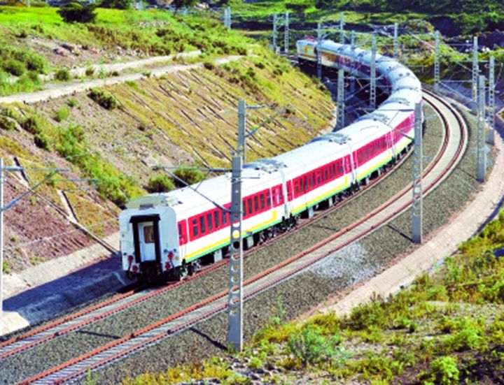La mise en service de la ligne ferroviaire Addis-Abeba-Djibouti, un premier fruit important de la coopération sino-africaine en matière de capacités de production industrielle