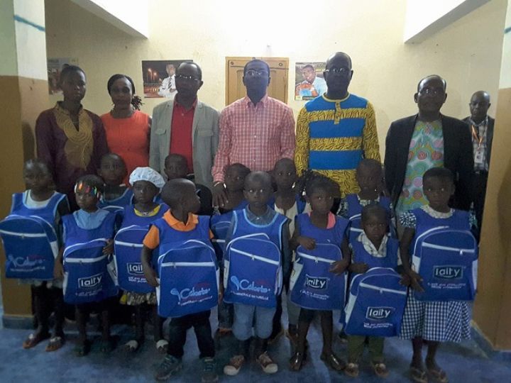 Côte d’Ivoire/ Des kits scolaires offerts par un élu à des enfants défavorisés de San Pedro