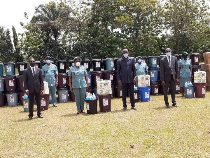 Côte d’Ivoire: le personnel des eaux et forêts équipé en kits de protection contre le Covid-19