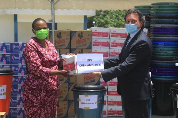 Lutte contre le Covid19, cours à distance : la communauté éducative reçoit un don de 188 millions de FCfa
