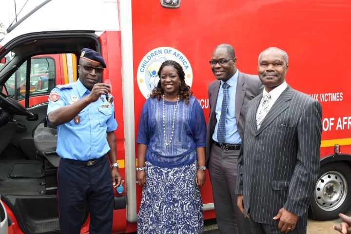 Children Of Africa offre deux ambulances au GSPM de Korhogo