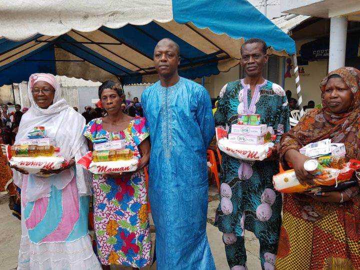 Distribution de kits alimentaires à des couches vulnérables d’Abidjan et Bassam par la Fondation Djigui