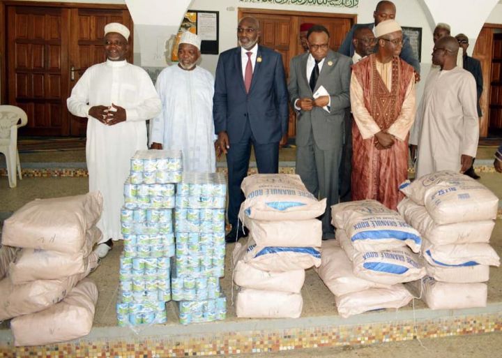 Jeûne du ramadan : Le maire de Cocody offre 12 tonnes de sucre à la communauté musulmane