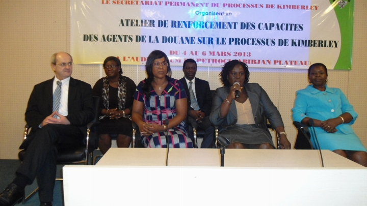 Atelier de renforcement des capacités des agents des douanes sur le processus de Kimberley