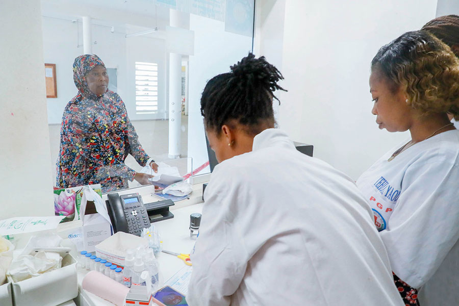 Droit à la santé : Le gouvernement veut assurer à chaque femme un accès équitable aux soins de qualité