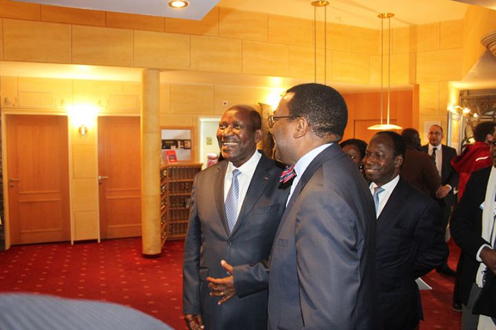 Le Premier ministre Duncan accorde plusieurs entretiens en marge du Forum économique de Davos