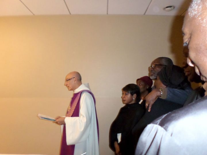 Levée de corps d’Etienne Koizan hier à Paris la solidarité du premier ministre Duncan à la famille de Mme Henriette Konan Bédié