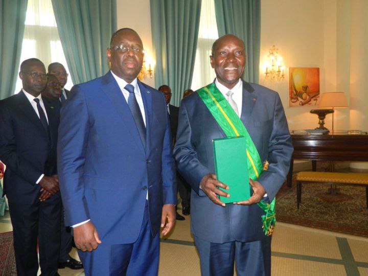 A Dakar pour la remise du prix Abdoulaye Fadiga: Duncan reçu et décoré par le président Macky Sall