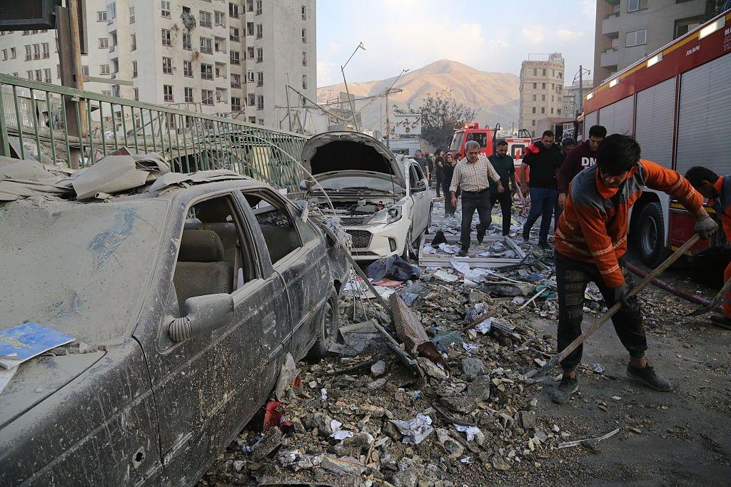 Israël cible les sites nucléaires et les commandants militaires de l'Iran